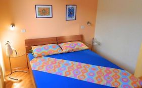 1 Apartmant & 1 Delux Room With Bathroom